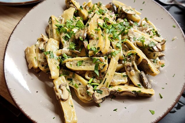 Schnelle Maultaschen-Pilz-Pfanne